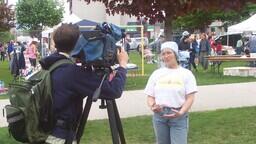 2006 peace walk Anita Strong doing interview #2