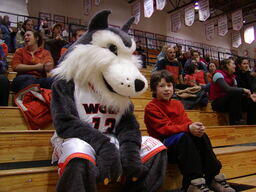Wolfpack mastcot, Wolfie